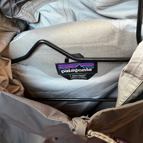 Pre Owned Patagonia Torrentshell Rain Jacket Size LG - Picture 3 of 13